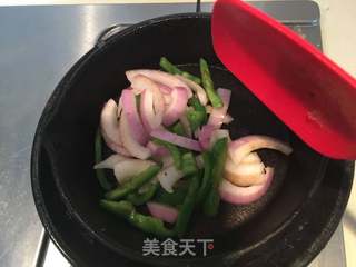 香肠牛舌披萨的做法步骤:5