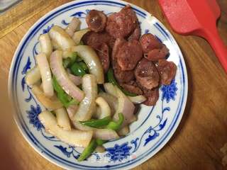 香肠牛舌披萨的做法步骤:6