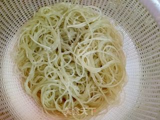 香辣五色炒薯粉#懒人简餐#的做法步骤:7
