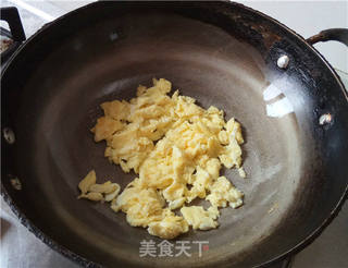 海参酱胡萝卜蛋炒饭的做法步骤：3