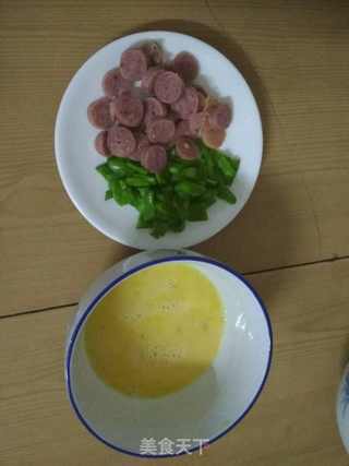 蛋肠炒饭的做法步骤:3