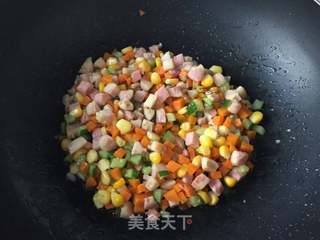 米奇沙拉鱼肠包的做法步骤:10