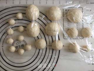 米奇沙拉鱼肠包的做法步骤:13