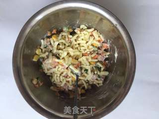 米奇沙拉鱼肠包的做法步骤:11