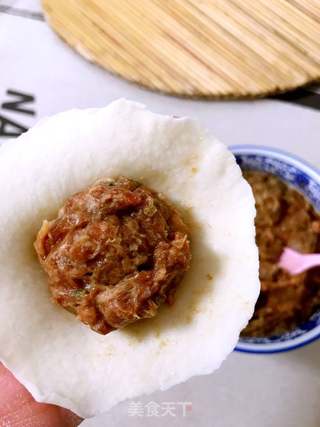 鲜虾猪肉生煎包的做法步骤:6