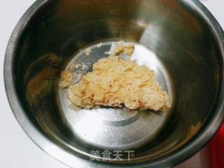 紫薯银耳汤的做法步骤：1
