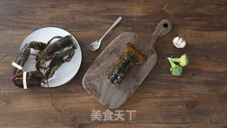 黄油焗波士顿龙虾的做法步骤:3