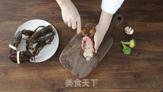 黄油焗波士顿龙虾的做法步骤:4