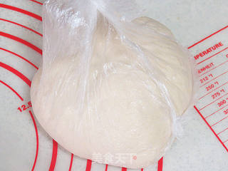 花边【萨米肠Salami Pizza】的做法步骤:4