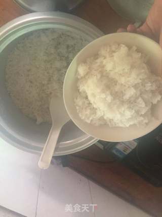 腊肠娃娃菜蛋炒饭的做法步骤:4