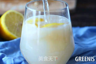 梦幻蜜桃粉汽水的做法步骤:6