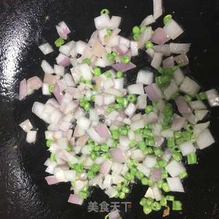 五福腊肉炒饭的做法步骤:3