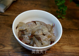 虾炒年糕-----快手早餐的做法步骤:4