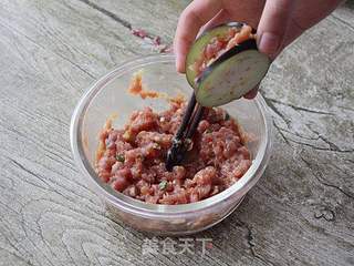 鱼香茄盒的做法步骤:7
