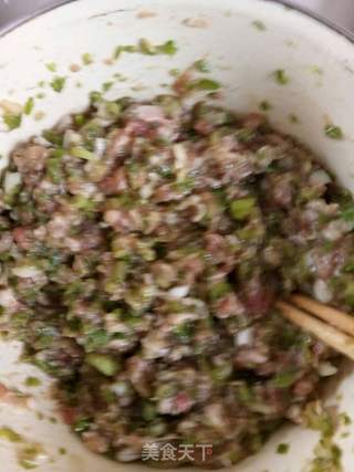 爱的回报---青椒猪肉馅水饺的做法步骤:4
