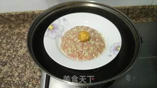 蒜香咸蛋肉饼的做法步骤:7