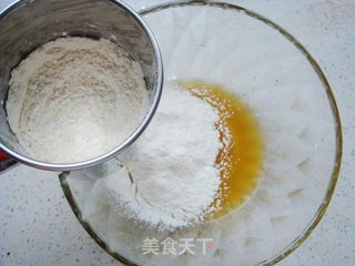 广式莲蓉蛋黄月饼的做法步骤:7