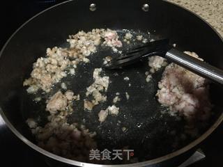 土豆丝肉饼的做法步骤：2