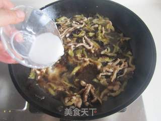 榨菜肉丝米粉的做法步骤:9