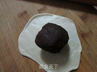 红豆蓉蛋黄酥的做法步骤:14