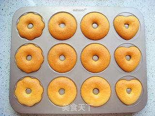 鲜肉香肠甜甜圈的做法步骤:18