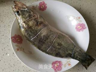 清蒸鳜鱼的做法步骤:2