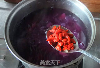 紫薯莲子银耳羹的做法步骤:6