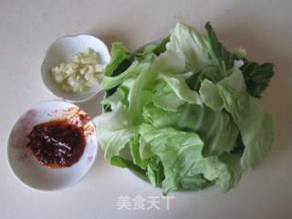 豆瓣手撕圆白菜的做法步骤：1