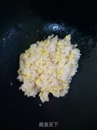 妈妈的味道-酱油炒饭的做法步骤:7