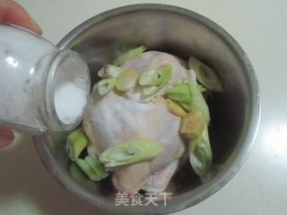 烤鸡(电饭煲版)的做法步骤:2