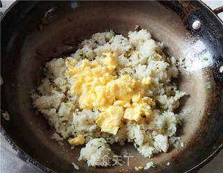 酸豆角蛋炒饭的做法步骤:6