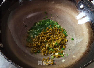 酸豆角蛋炒饭的做法步骤:4
