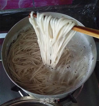 麻辣香豉酱拌面的做法步骤:6