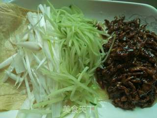 京酱肉丝的做法步骤:8