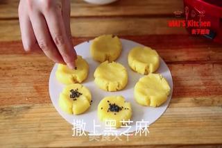一口停不下来系列-芝麻桃酥的做法步骤：11