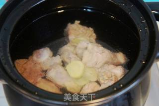 莲藕芋头排骨汤的做法步骤:4