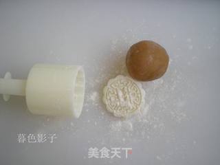 广式蛋黄月饼的做法步骤:18