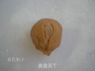 广式蛋黄月饼的做法步骤:16