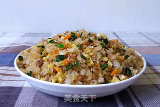 农家萝卜干鸡蛋炒饭的做法步骤:9