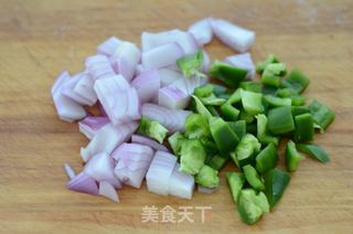 咖喱鸡丁披萨的做法步骤:3