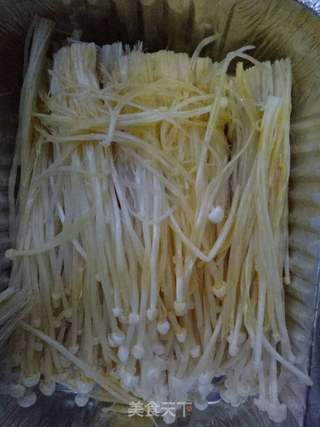 锡纸金针菇的做法步骤:2