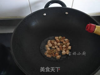 炒馒头丁的做法步骤:9