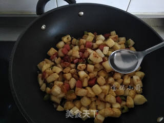 炒馒头丁的做法步骤:11