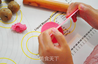 玫瑰花月饼的做法步骤:7