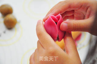 玫瑰花月饼的做法步骤:9
