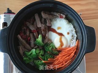 有家鲜厨房：牛肉窝蛋煲仔饭的做法步骤：7