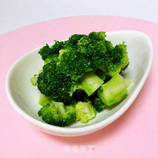 宝宝辅食:西兰花泥的做法步骤:4