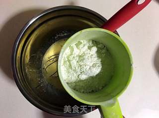 黑芝麻酱戚风蛋糕的做法步骤:3