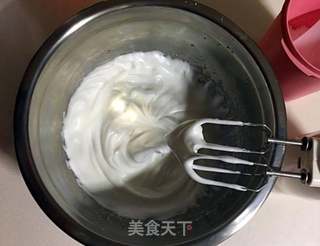 黑芝麻酱戚风蛋糕的做法步骤:6