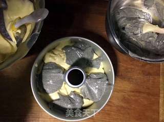 黑芝麻酱戚风蛋糕的做法步骤:11